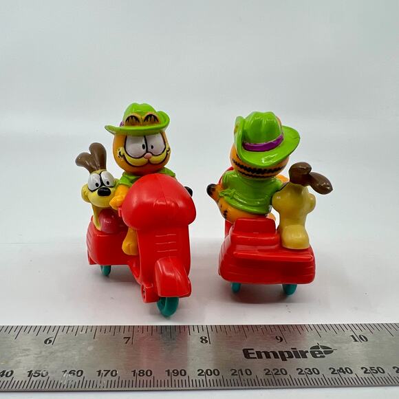 Vintage Garfield & Odie On Scooter W/ Sidecar McDonald's Toy Figure 1988 2 Sets - Picture 3 of 4